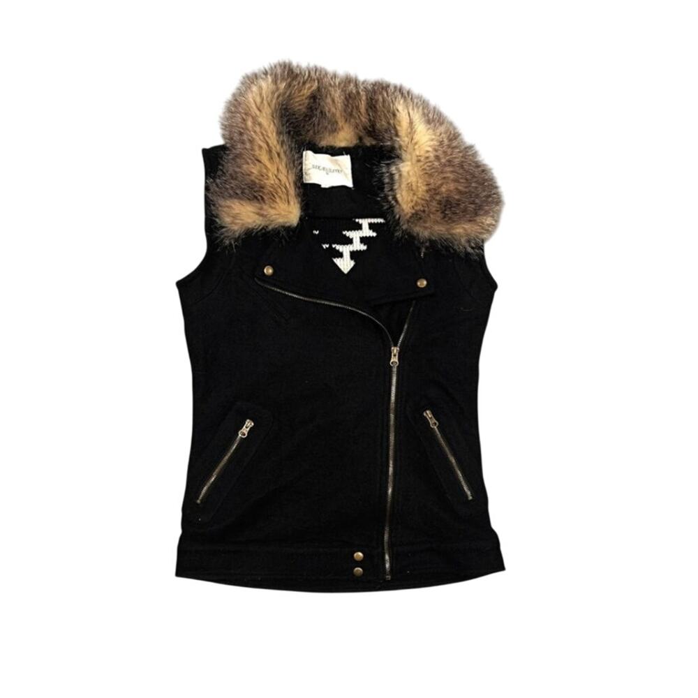 ★ Thread & Supply Aztec Pattern Black Faux Fur Trimmed Sleeveless Vest ★